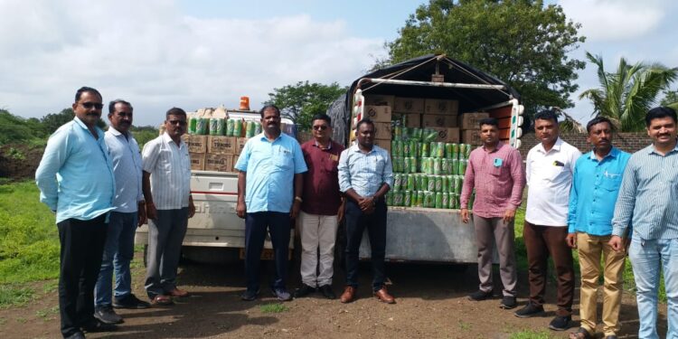 अक्कलकुवा येथे भरारी पथकाच्या कारवाईत दहा लाखाचा अवैध मद्यसाठा जप्त