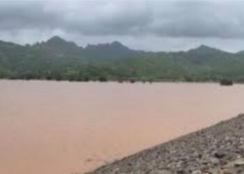 देहली नदी काठ व धरण क्षेत्रातील नागरिकांनी सतर्कता बाळगावी