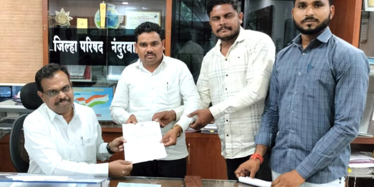 तोरणमाळच्या आंतरराष्ट्रीय शाळेतील स्वच्छतागृहांच्या दुरावस्थेसह अस्वच्छता