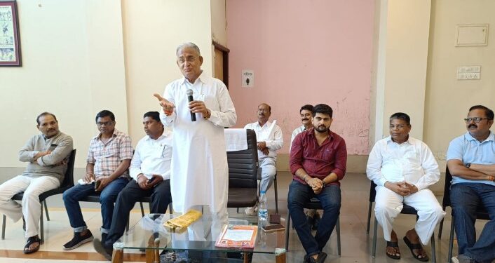 आगामी निवडणुकांसाठी शिवसैनिकांनी सज्ज रहावे; माजी आ.चंद्रकांत रघुवंशी