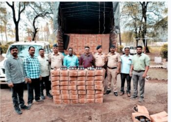 अवैध विदेशी दारुसह ४८ लाखाचा मुद्देमाल जप्त