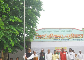 भालेर येथील शिवदर्शन विद्यालयात स्वातंत्र्य दिनी माजी सैनिकांचा सत्कार