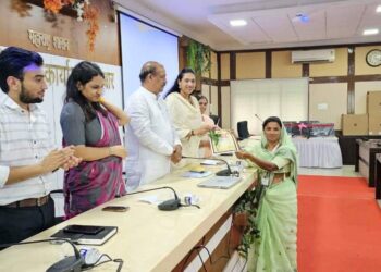 माणसाच्या जीवनात बदल घडवण्याची क्षमता महसूल विभागात- पालकमंत्री विजयकुमार गावित