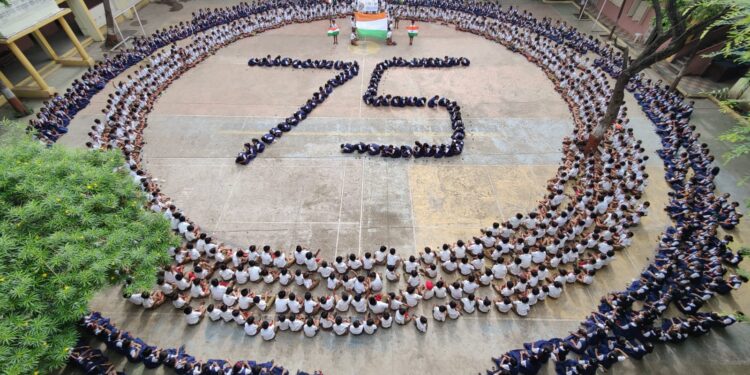 आदर्श मराठी विद्या मंदिरात एक दिया शहीदोके नाम उपक्रम