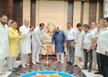 लोकनेते स्व.बटेसिंहभैय्या रघुवंशी यांच्या जयंती निमित्त आयोजित आरोग्य शिबिरात हजारांवर रुग्णांची तपासणी