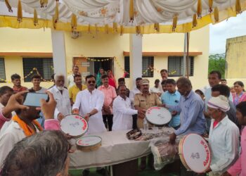 इस्लामपुर येथे आमदार राजेश  पाडवी यांच्या हस्ते ग्रामपंचायत कार्यालयाचे उद्घाटन 