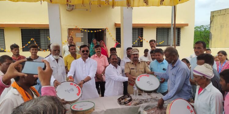 इस्लामपुर येथे आमदार राजेश पाडवी यांच्या हस्ते ग्रामपंचायत कार्यालयाचे उद्घाटन