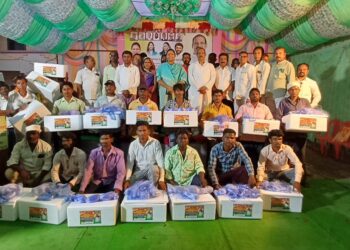 आदिवासी बांधवांच्या कृषिपुरक उद्योगांना प्रोत्साहन देण्यासाठी ‘जो जे वांछील ते तो लाहो’ प्रमाणे धोरण : पालकमंत्री डॉ. विजयकुमार गावित