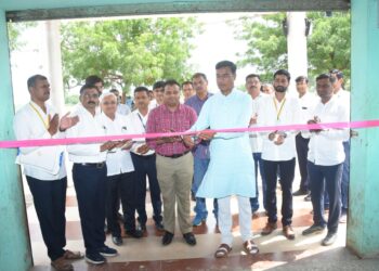 शहादा कृषी महाविद्यालयात आंतर महाविद्यालय बॅडमिंटन व टेबल टेनिस स्पर्धेचे उद्घाटन