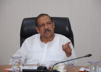 आदिवासी बहुल जिल्ह्यात बेंचमार्क सर्वेक्षण करणार :डॉ. विजयकुमार गावित