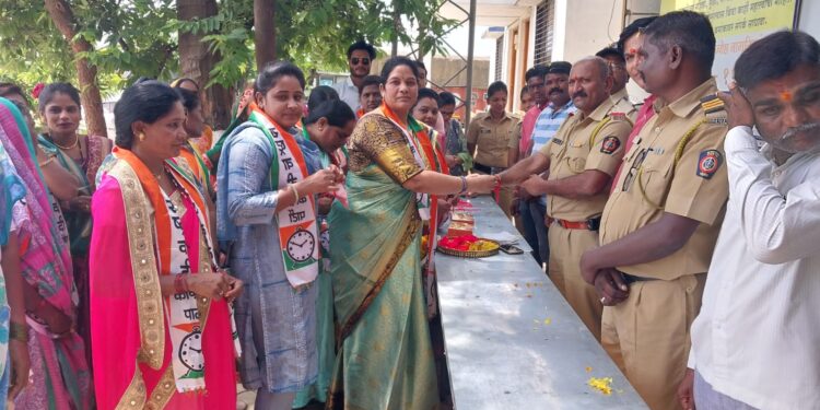 म्हसावद पोलीस ठाण्यात राष्ट्रवादी महिला काँग्रेसतर्फे रक्षाबंधन