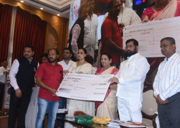 मुख्यमंत्री वैद्यकीय सहाय्यता निधीच्या लाभार्थींसाठी मोबाईल ॲप तथा व्हॉट्स ॲप हेल्पलाईन