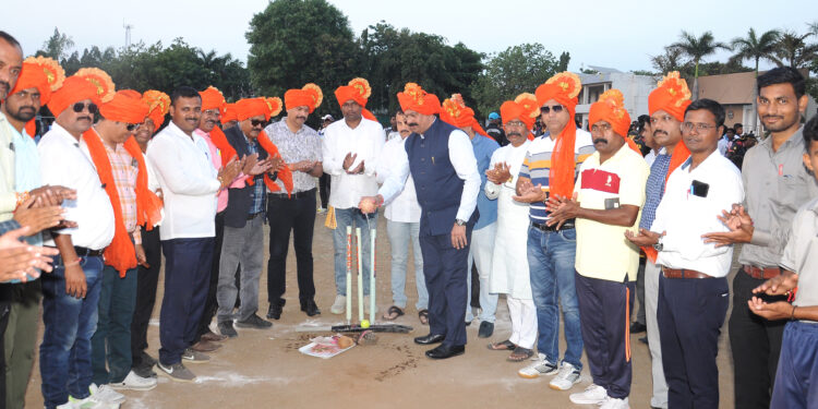 राज्य टेनिस बॉल क्रिकेट स्पर्धेस नंदूरबारात सुरवात, राज्यभरातून खेळाडूंची उपस्थिती