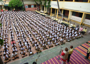 श्रॉफ हायस्कूलमध्ये २५०० विद्यार्थ्यांनी केले अथर्वशीर्ष पठण