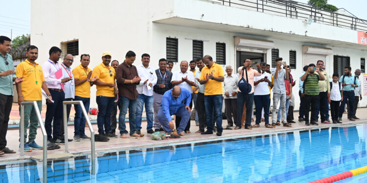 जिल्हास्तर जलतरण व डायव्हींग स्पर्धा उत्साहात