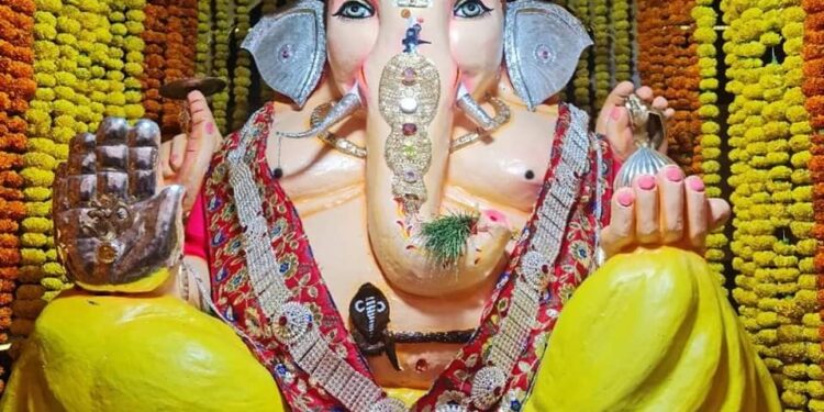 जिल्हयात 766 गणेश मंडळांतर्फे गणरायाची स्थापना