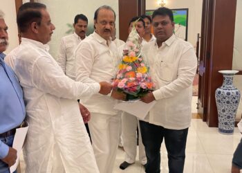 बारा वर्षे रखडलेल्या उदय नदीवरील पुलाचा उपमुख्यमंत्री अजित पवार यांनी सोडवला प्रश्न, 45 कोटीचा निधी मंजुर