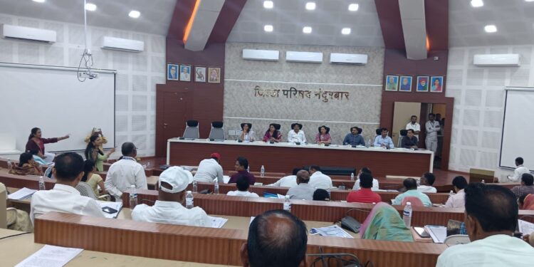 सर्वसाधारण सभेत जि. प.सदस्य आक्रमक, कार्यकारी अभियंत्याला पाठविले सक्तीच्या रजेवर