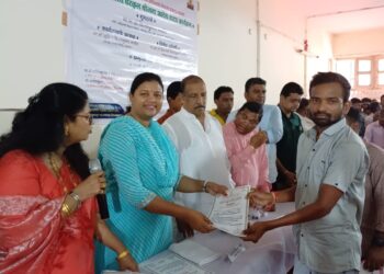 पालकमंत्री डॉ. विजयकुमार गावित यांच्या हस्ते शबरी घरकुल योजनेच्या १ हजार ३१४ लाभार्थ्यांना घरकुल आदेशांचे वितरण