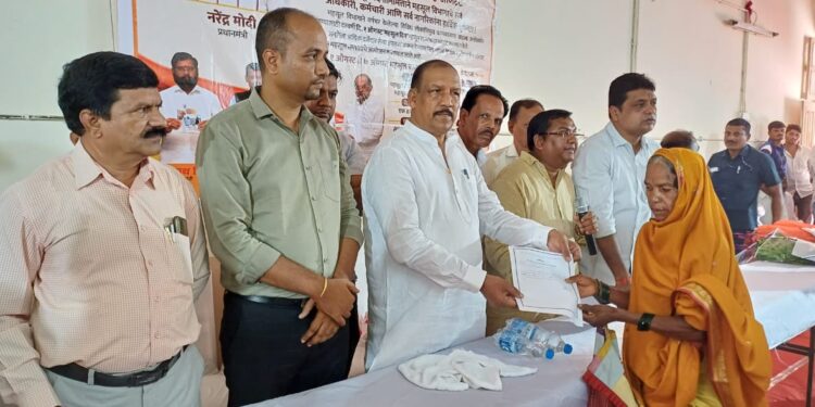 वनपट्टेधारकांचे जीवनमान उंचावण्यासाठी शाश्वत शेती विकासाच्या  योजनांची निर्मिती : पालकमंत्री डॉ. विजयकुमार गावित