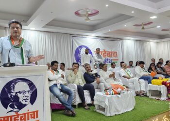 भाजपा सरकार शेतकरी विरोधी : आ.रोहित पवार