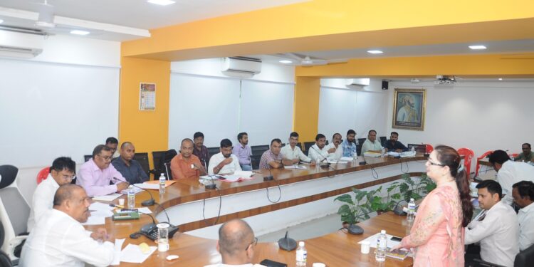 नंदुरबारला साकारणार आंतरराष्ट्रीय दर्जाची आदिवासी क्रीडा प्रबोधिनी : डॉ. विजयकुमार गावित