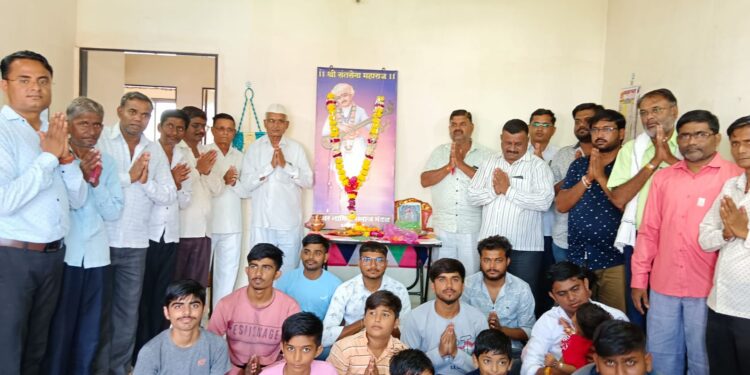 म्हसावद येथे श्री.संत सेना महाराज यांची पुण्यतिथी साजरी