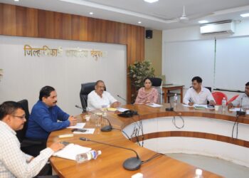 जिल्ह्यातील दिव्यांगांचे ३० सप्टेंबरपर्यंत सर्वेक्षण पूर्ण करावे; पालकमंत्री डॉ. विजयकुमार गावित यांचे प्रशासनास निर्देश