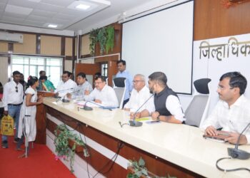 दिव्यांगांची तक्रार निवारण बैठक