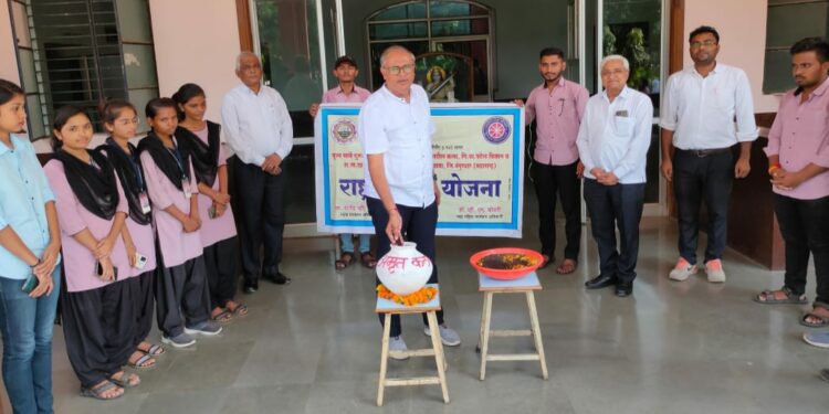 साने गुरुजी महाविद्यालयात अमृत कलश संकलन अभियानाचे उदघाटन