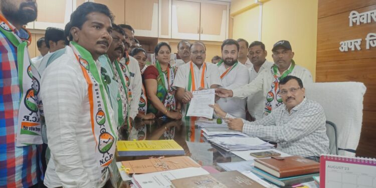 नंदूरबार जिल्हा दुष्काळी जाहिर करा : राष्ट्रवादीतर्फे जिल्हाधिकाऱ्यांना निवेदन