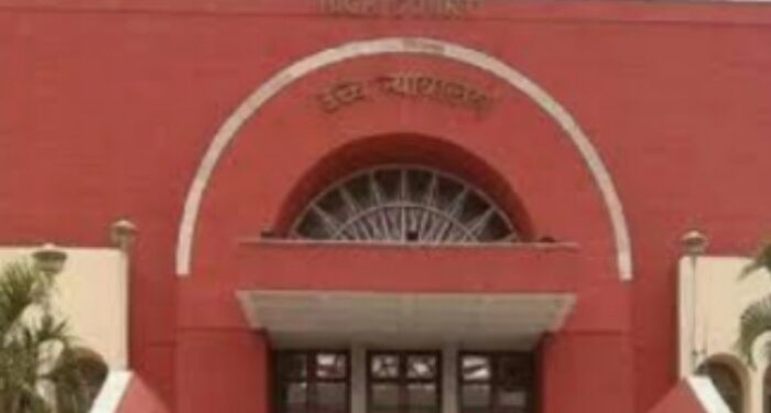 औरंगाबाद खंडपीठाचे पत्नी व मुलांना वाढीव पोटगी देण्याचे आदेश