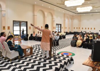 भाजपाच्या लक्षपूर्तीसाठी झोकून काम करा : महामंत्री विजय चौधरी