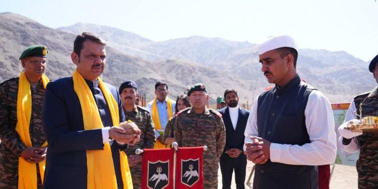लेहमध्ये त्रिशुळ युद्ध संग्रहालयाचे उपमुख्यमंत्री देवेंद्र फडणवीस यांच्या हस्ते भूमिपूजन