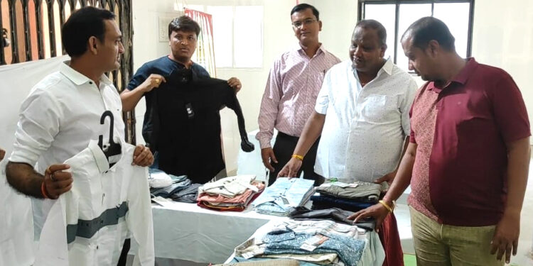 अग्रवाल समाज नवयुवक मंडळातर्फे अग्रसेन महाराज जयंती निमित्त उद्योजक प्रदर्शन