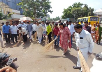 स्वच्छता हे राष्ट्रीय आचरण बनले; स्वच्छ भारत अभियान घराघरात पोचले :डॉ. विजयकुमार गावित