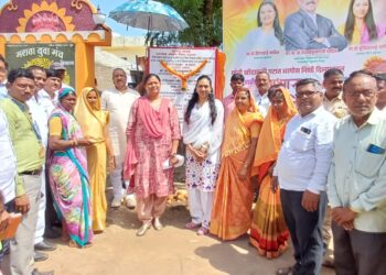 एकाच वेळी 13 वेगवेगळ्या गावांमधील विविध विकास कामांचा पालकमंत्री डॉ. विजयकुमार गावित यांनी धडाकेबाज पद्धतीने केला शुभारंभ