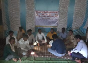 आश्वासना नंतर  एकलव्य आदिवासी युवा संघटनाचे बेमुदत उपोषण स्थगित