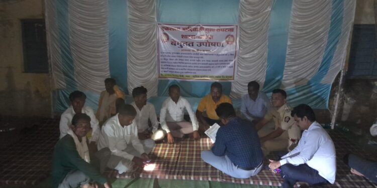 आश्वासना नंतर एकलव्य आदिवासी युवा संघटनाचे बेमुदत उपोषण स्थगित