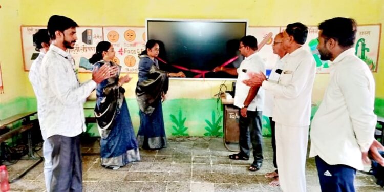भालेर जि.प. शाळेत टीव्ही संचाचे उद्घाटन