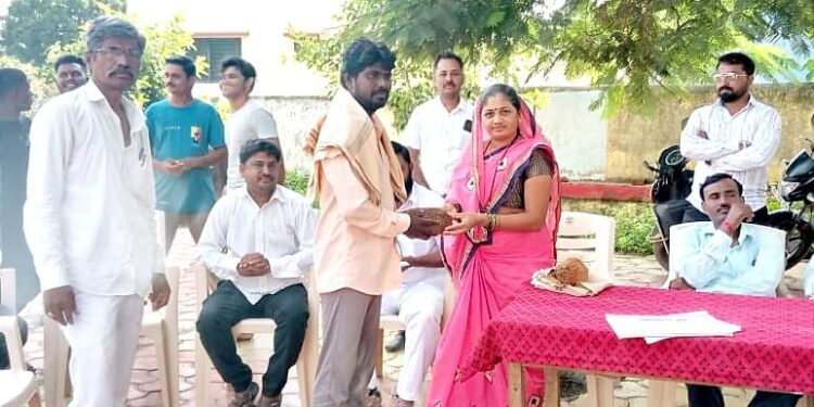 काकर्दे येथे शालेय व्यवस्थापन समितीची पुनर्रचना