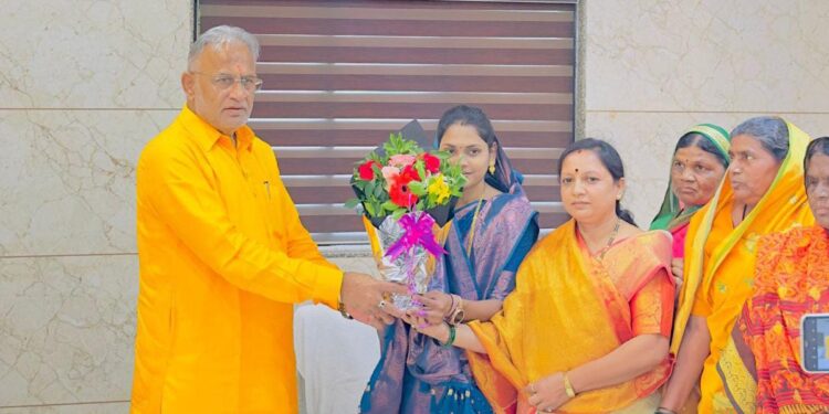 नंदुरबार पंचायत समितीच्या सभापतीपदी दिपमाला भिल यांची बिनविरोध निवड