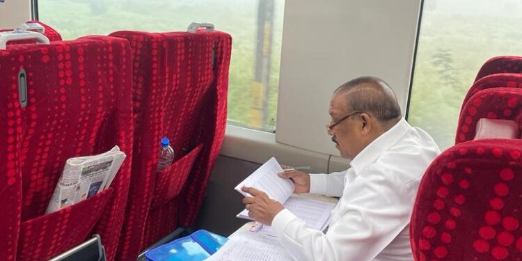 क्षणोक्षणी एकच ध्यास, आदिवासी बांधवांचा  विकास, मंत्री डॉ. विजयकुमार गावित यांचा व्हिडिओ व्हायरल