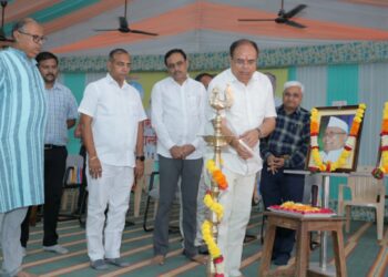 खान्देशरत्न दीपकभाई पाटील यांच्या वाढदिवसानिमित्त आयोजित खान्देशस्तरीय बुध्दिबळ स्पर्धेला खेळाडूंसह पालकांचा उत्स्फूर्त प्रतिसाद