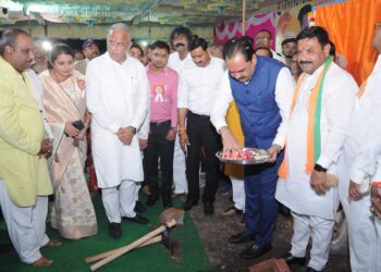 पालकमंत्र्यांनी केले तळोदा शहरातील विविध विकास कामांचे भुमीपूजन