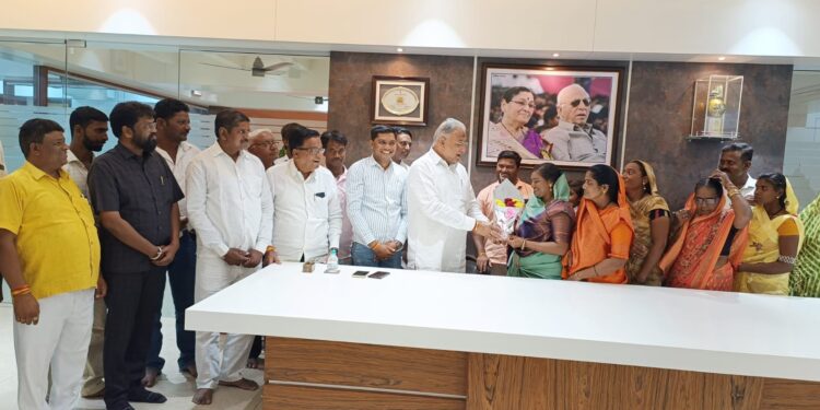 भालेर ग्रामपंचायत शिवसेनेचा (शिंदे गट) ताब्यात, सरपंचपदी वैशाली पाटील बिनविरोध