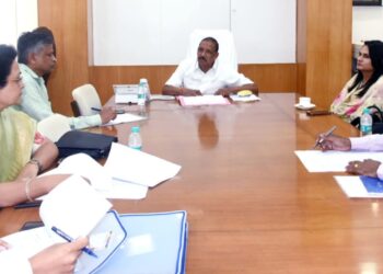 नंदुरबार जिल्ह्यातील पर्यटन विकासाच्या कामांना गती द्यावी : आदिवासी विकास मंत्री डॉ. विजयकुमार गावित