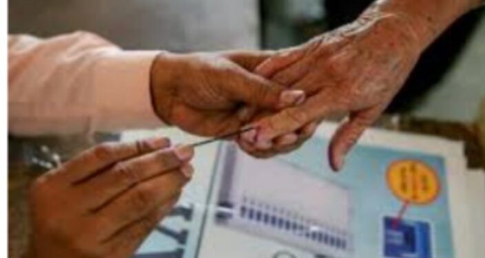 निवडणुकीचा बिगुल वाजला:राज्यातील २ हजार ३५९ ग्रामपंचायतींसाठी ५ नोव्हेंबरला मतदान