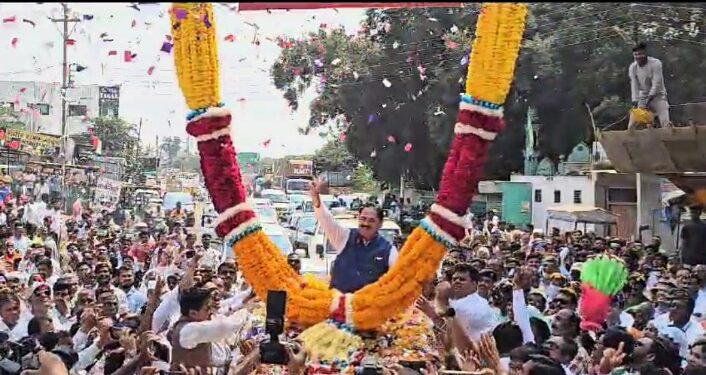 पालकमंत्री अनिल पाटील यांचे राष्ट्रवादीतर्फे जंगी स्वागत