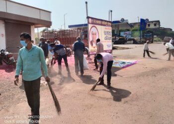 म.गांधी जयंतीनिमित्त धर्माधिकारी प्रतिष्ठानतर्फे स्वच्छता अभियान